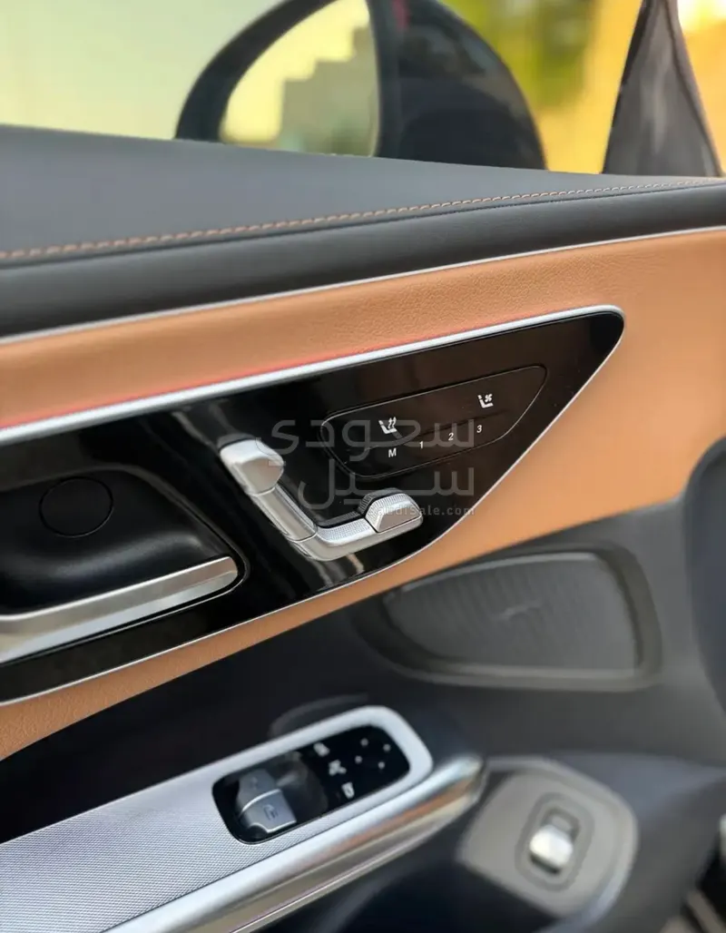 2025 مرسيدس - بنز سي إل إي 200