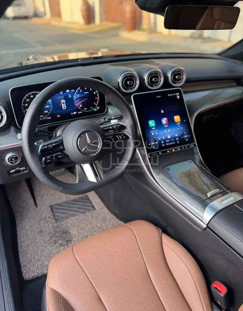 2025 مرسيدس - بنز سي إل إي 200