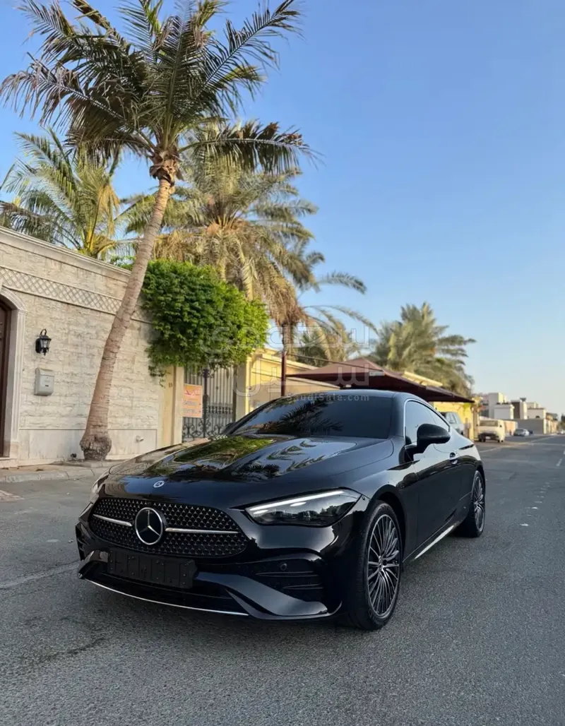 2025 مرسيدس - بنز سي إل إي 200