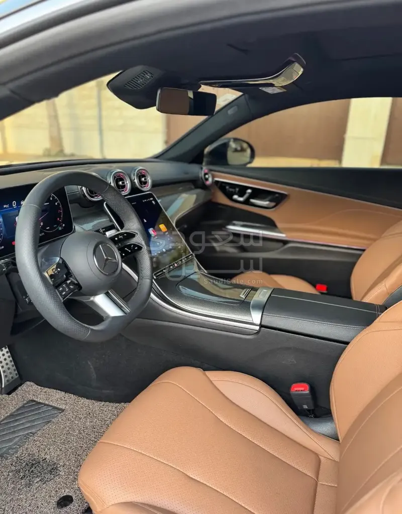 2025 مرسيدس - بنز سي إل إي 200