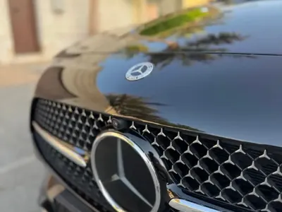 2025 مرسيدس - بنز سي إل إي 200