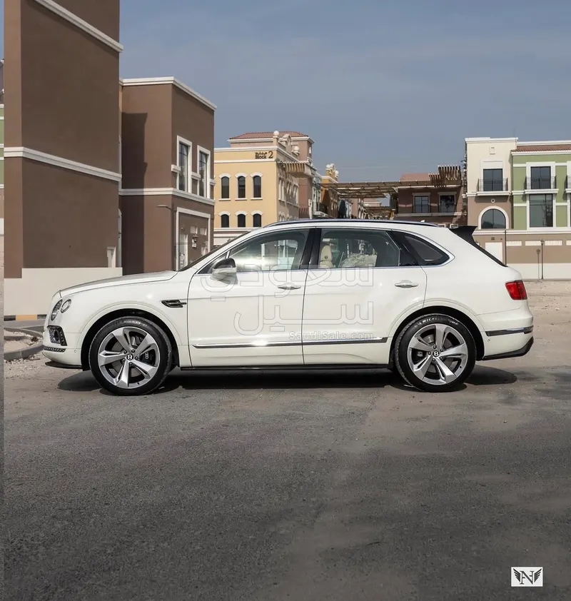 2018 بنتلي بنتايجا