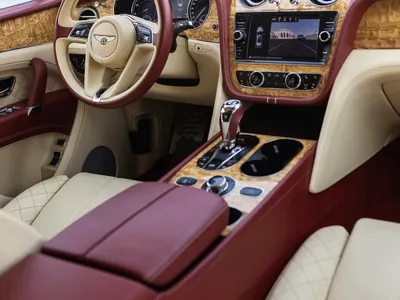 2018 بنتلي بنتايجا