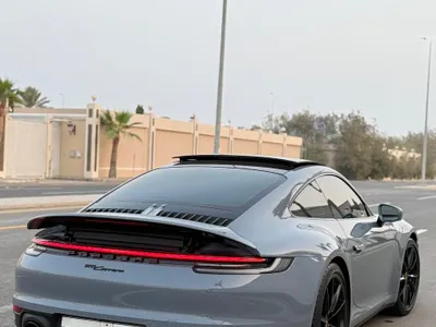 2024 بورش 911 كاريرا