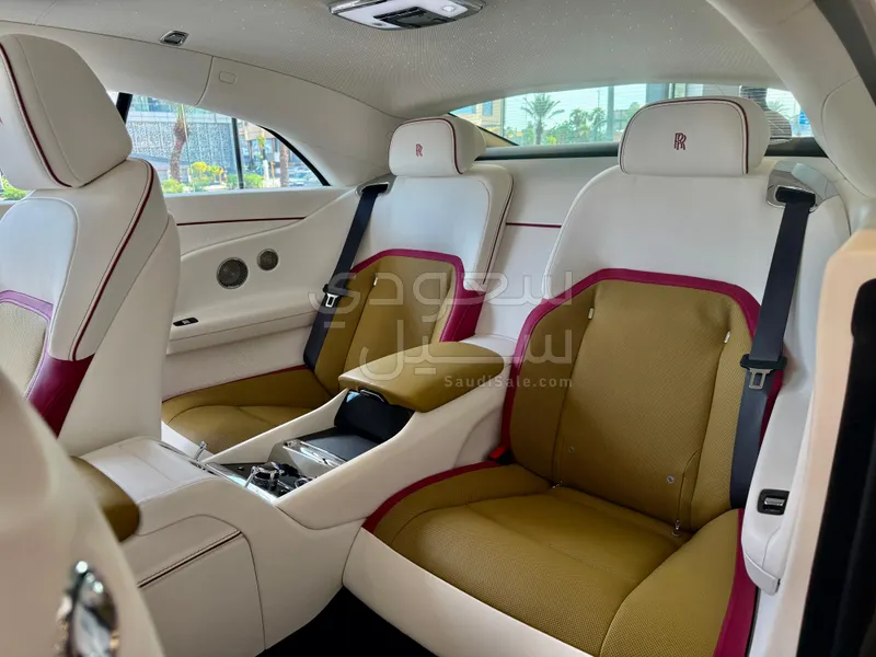 2024 رولز رويس سبيكتر