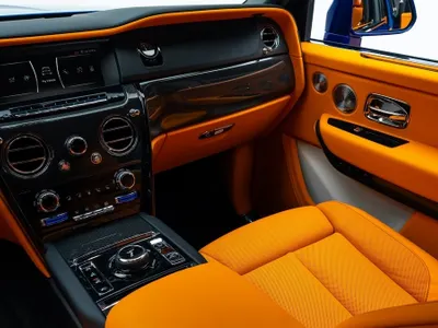 2024 رولز رويس كولينان بلاك بادج