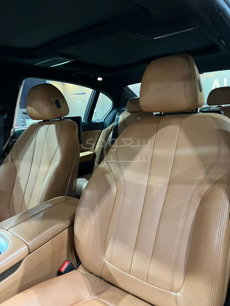 2019 بي ام دبليو الفئة السابعة 730 إل أي