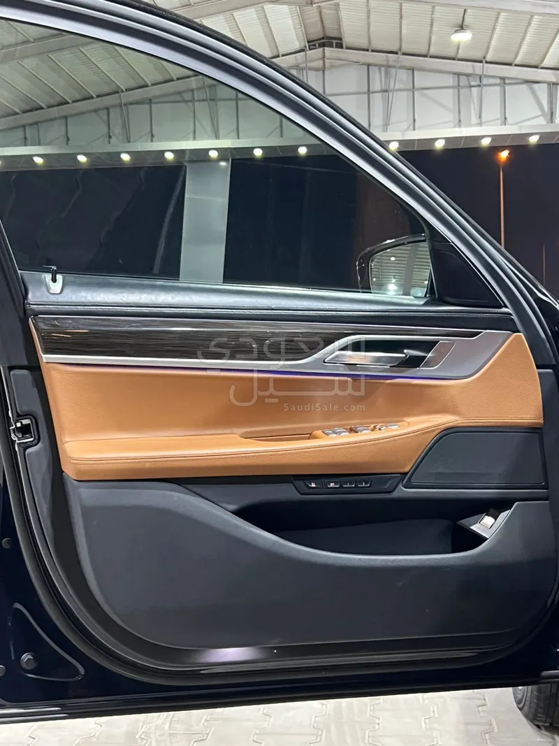 2019 بي ام دبليو الفئة السابعة 730 إل أي