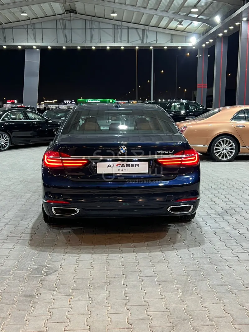 2019 بي ام دبليو الفئة السابعة 730 إل أي