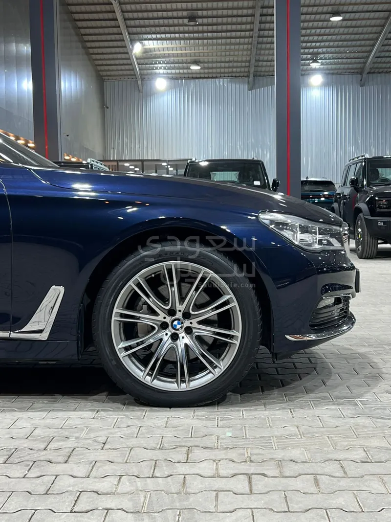 2019 بي ام دبليو الفئة السابعة 730 إل أي