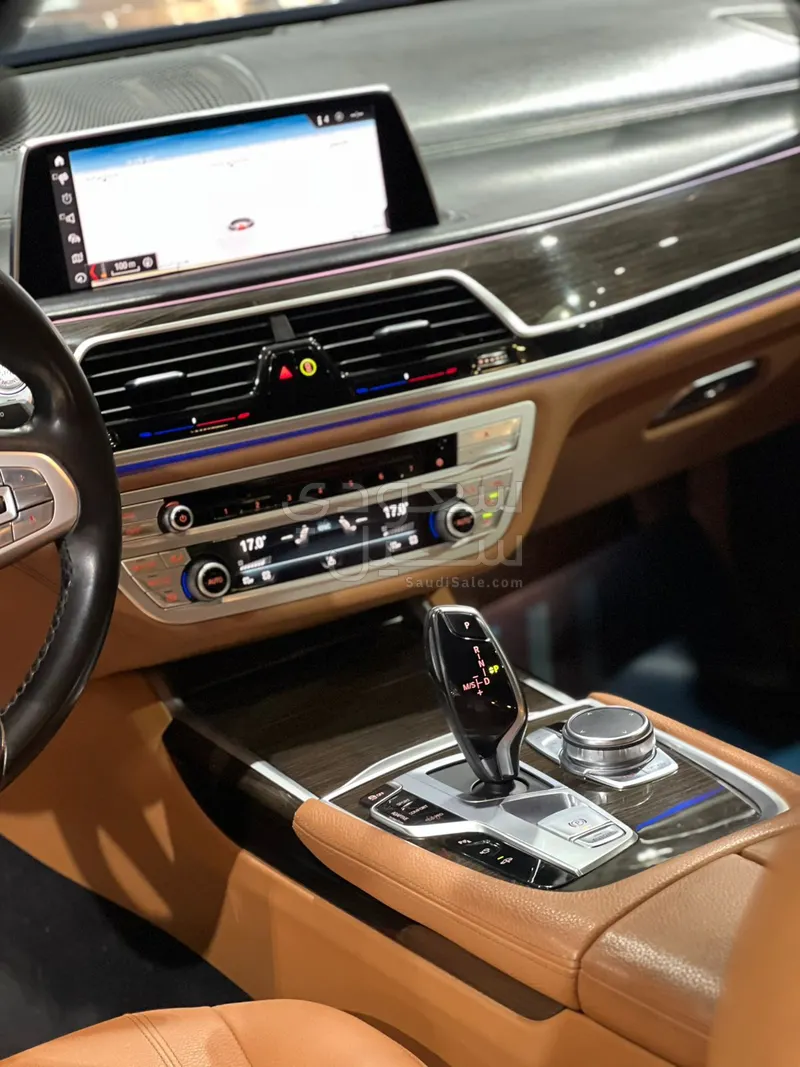 2019 بي ام دبليو الفئة السابعة 730 إل أي