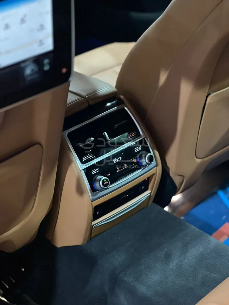 2019 بي ام دبليو الفئة السابعة 730 إل أي