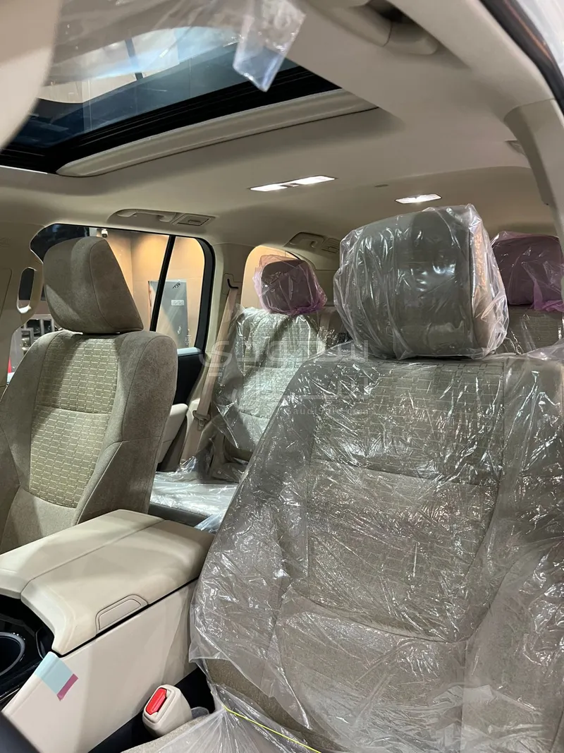 2025 تويوتا لاند كروزر جي اكس ار 3