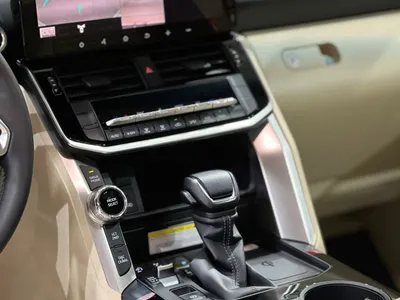 2025 تويوتا لاند كروزر جي اكس ار 3