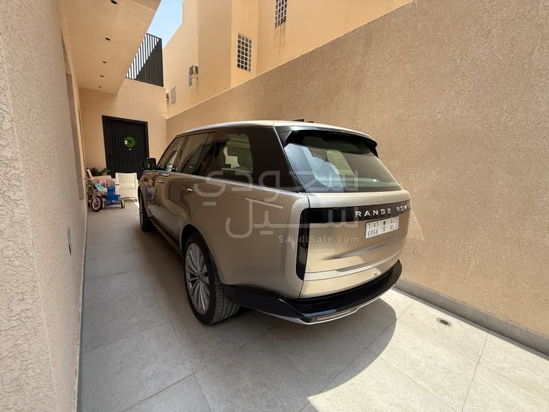 2022 لاند روفر رينج روفر فوج اوتوبيوغرافي