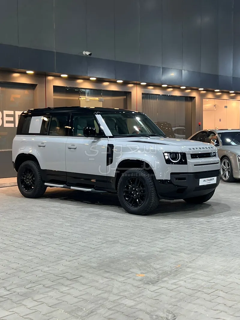 2026 لاند روفر ديفيندر اكس داينمك