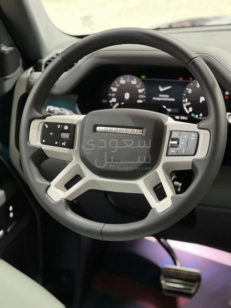 2026 لاند روفر ديفيندر اكس داينمك