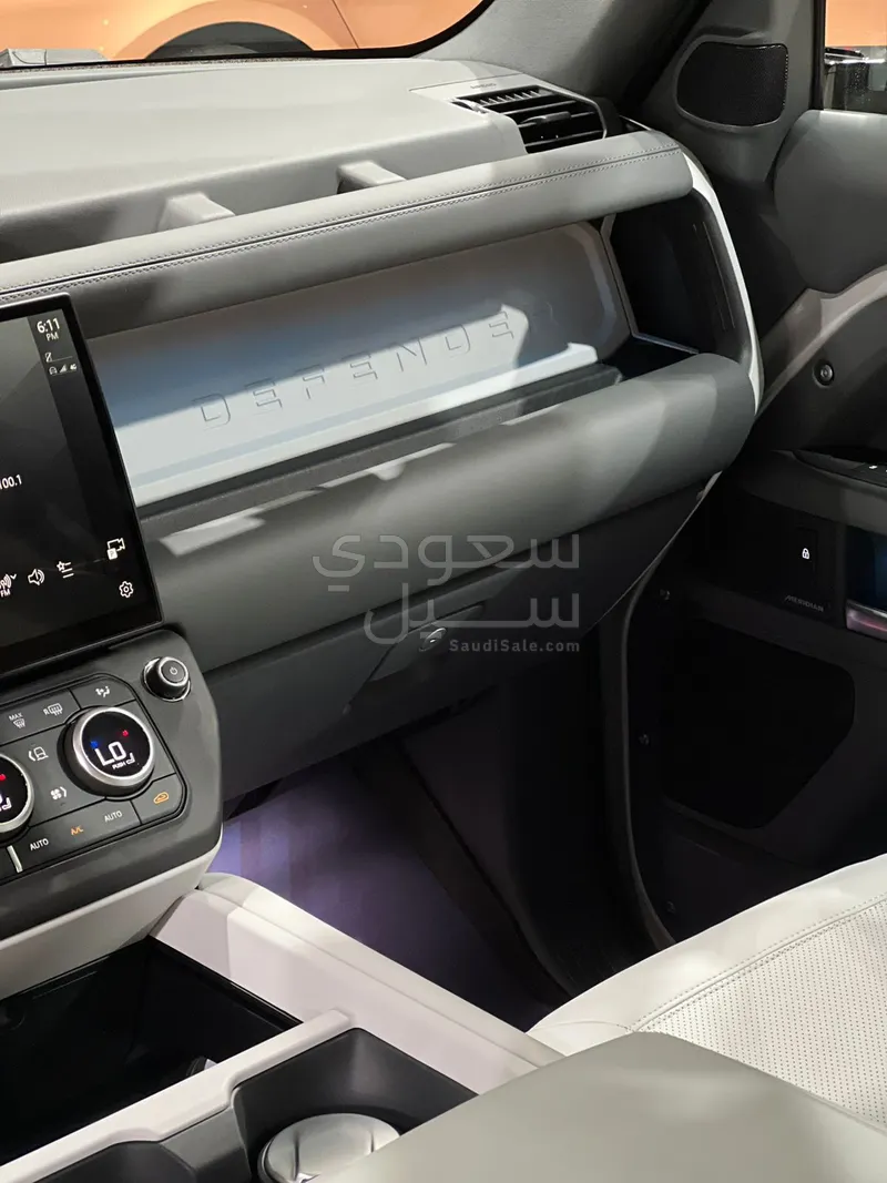 2026 لاند روفر ديفيندر اكس داينمك