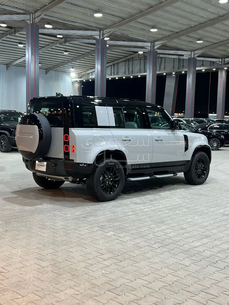 2026 لاند روفر ديفيندر اكس داينمك