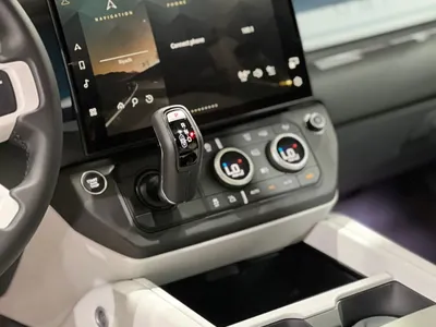 2026 لاند روفر ديفيندر اكس داينمك