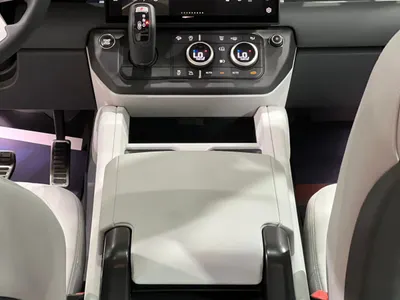 2026 لاند روفر ديفيندر اكس داينمك