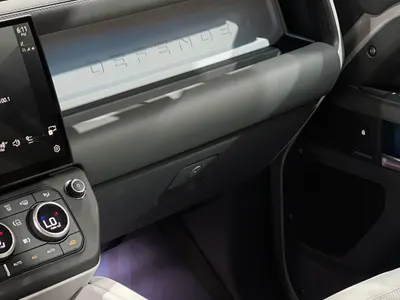 2026 لاند روفر ديفيندر اكس داينمك