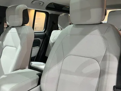 2026 لاند روفر ديفيندر اكس داينمك