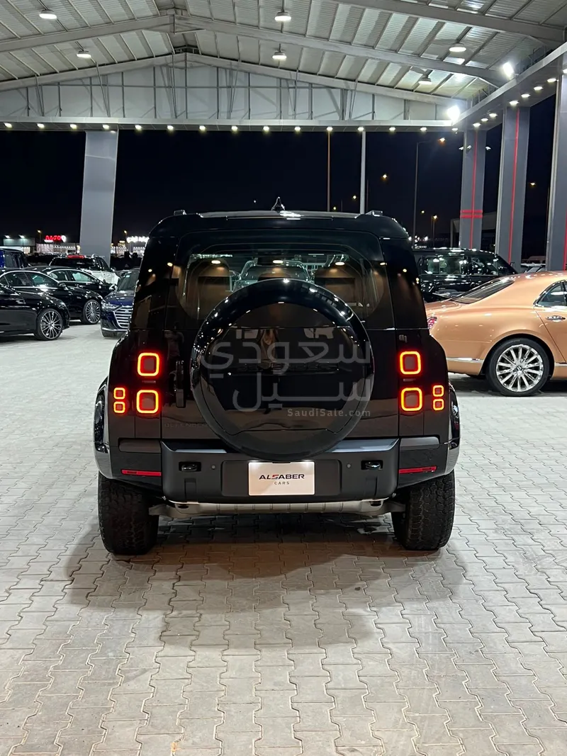 2026 لاند روفر ديفيندر اكس داينمك