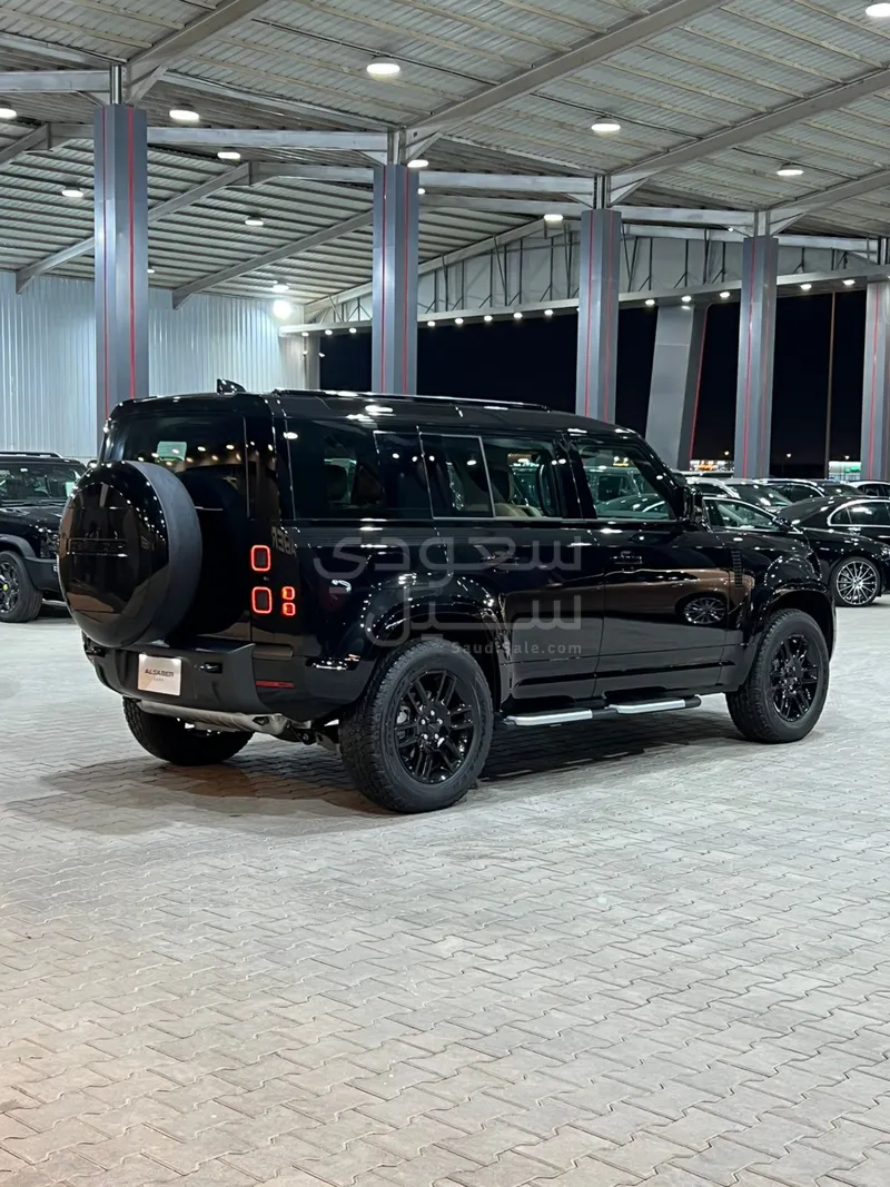 2026 لاند روفر ديفيندر اكس داينمك