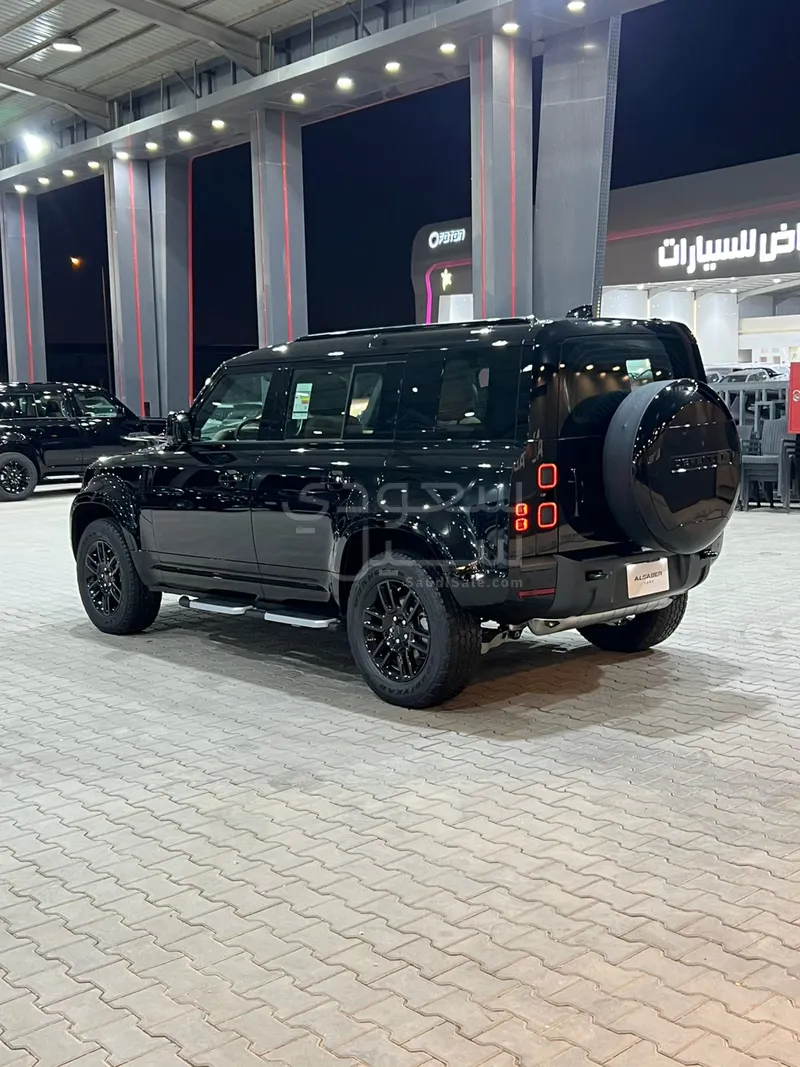 2026 لاند روفر ديفيندر اكس داينمك