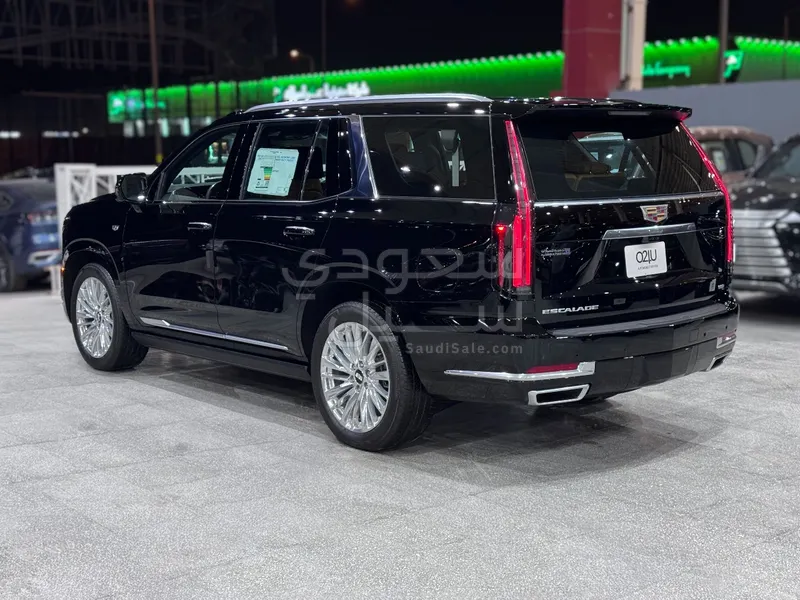 2025 كاديلاك اسكاليد