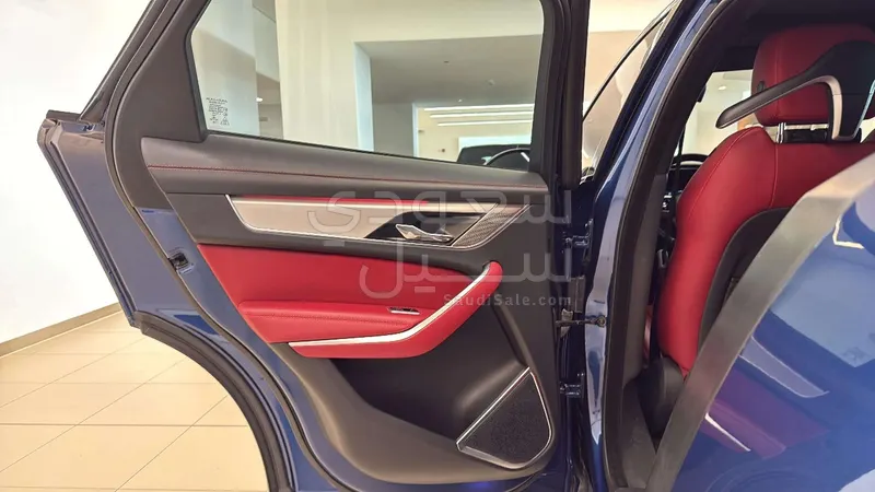 2023 جاكوار اف-بيس ار دايناميك