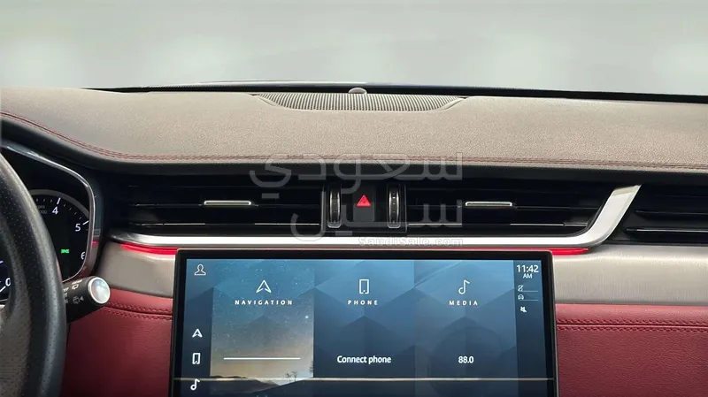 2023 جاكوار اف-بيس ار دايناميك