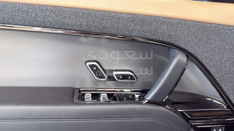 2024 لاند روفر رينج روفر سبورت اتش اس اي