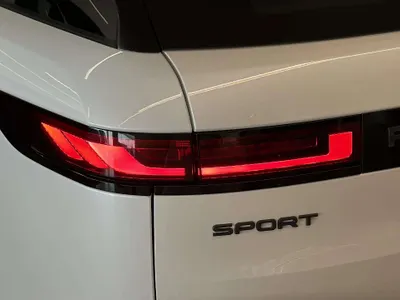 2024 لاند روفر رينج روفر سبورت اتش اس اي