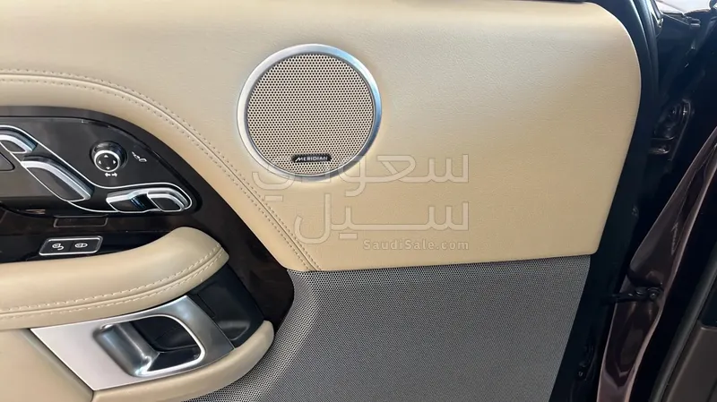 2018 لاند روفر رينج روفر فوج