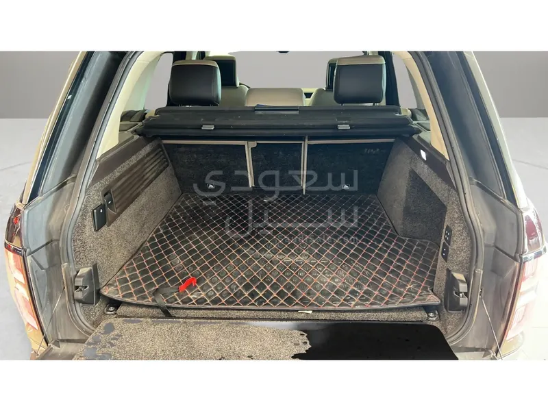 2018 لاند روفر رينج روفر فوج