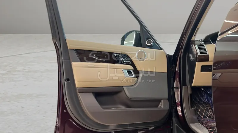 2018 لاند روفر رينج روفر فوج