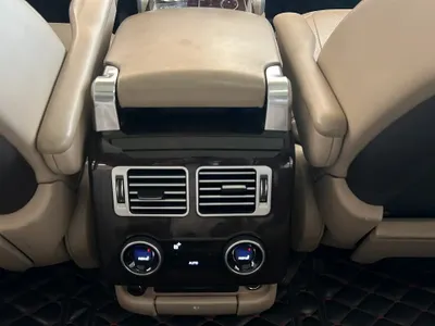 2018 لاند روفر رينج روفر فوج