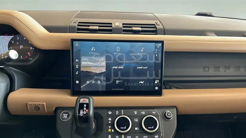 2025 لاند روفر ديفيندر اتش اس اي