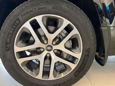 2025 لاند روفر ديفيندر اتش اس اي