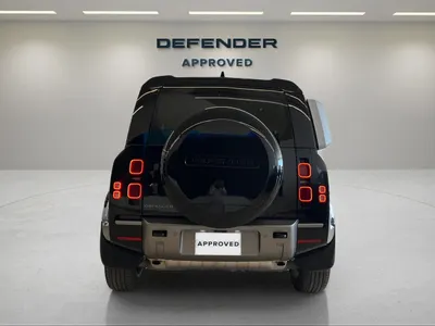 2025 لاند روفر ديفيندر اتش اس اي