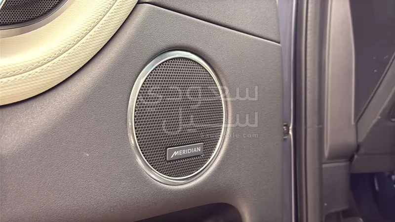 2025 لاند روفر ديسكفري