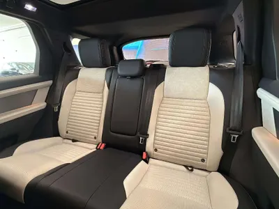 2025 لاند روفر ديسكفري