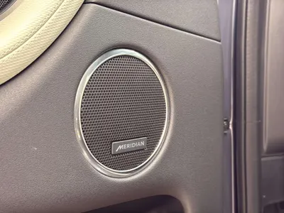 2025 لاند روفر ديسكفري