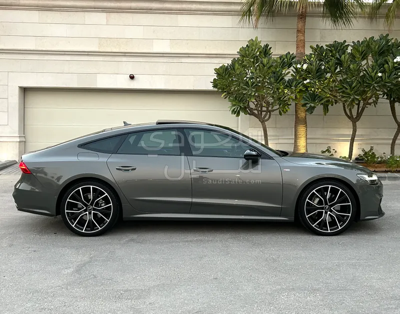 2023 اودي اي 7 55 تي اف اس اي