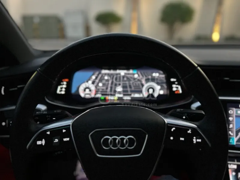 2023 اودي اي 7 55 تي اف اس اي