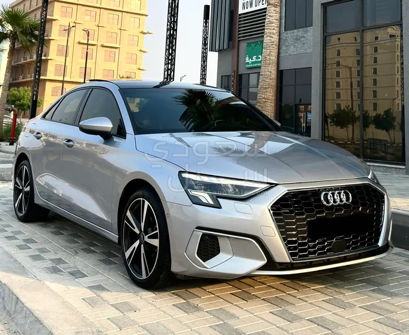 2023 اودي اي 3 30 تي اف اس اي