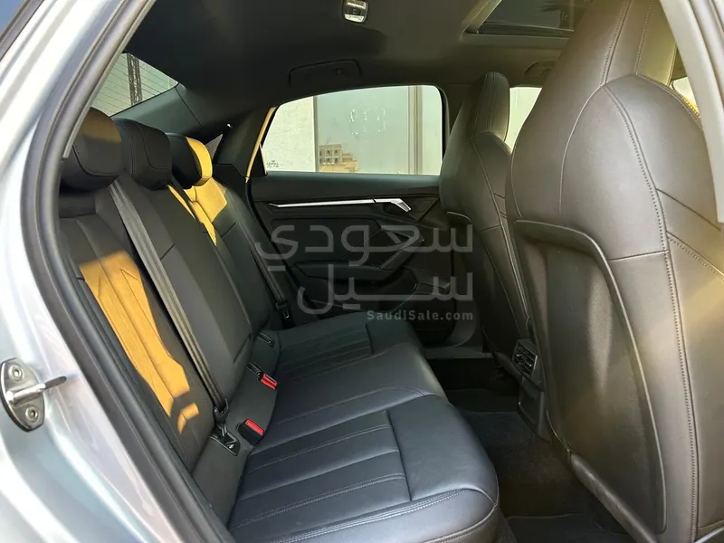 2023 اودي اي 3 30 تي اف اس اي