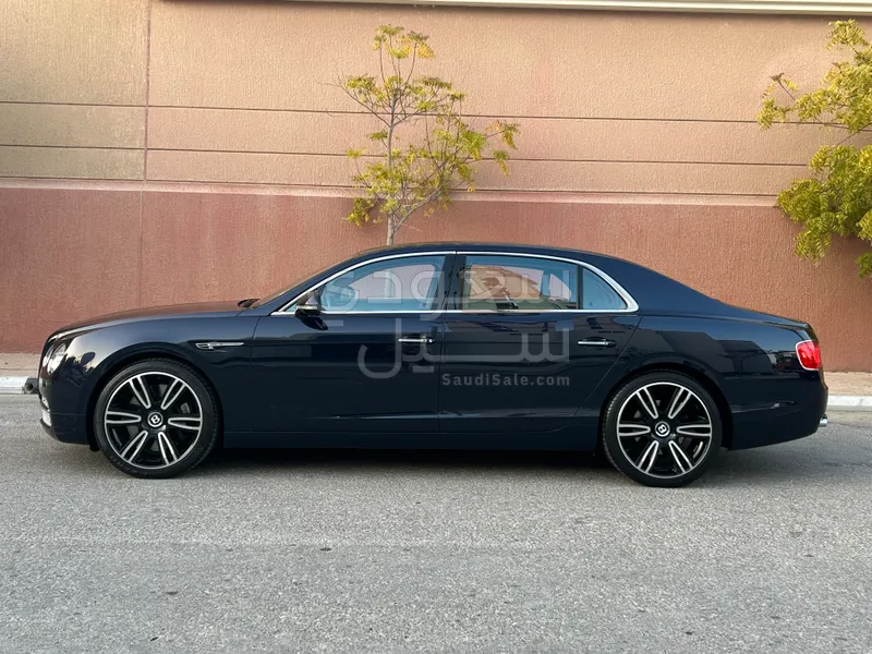 2015 بنتلي كونتيننتل فلاينج سبير